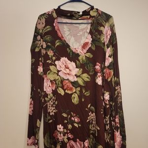 Long sleeve floral print top